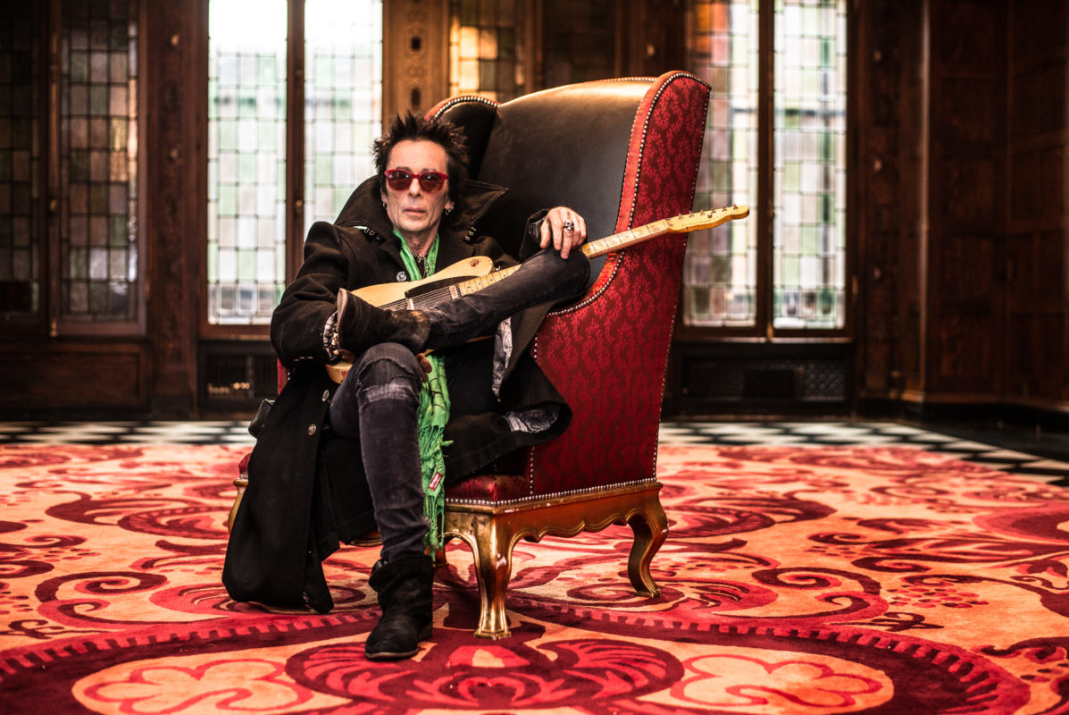 Earl Slick